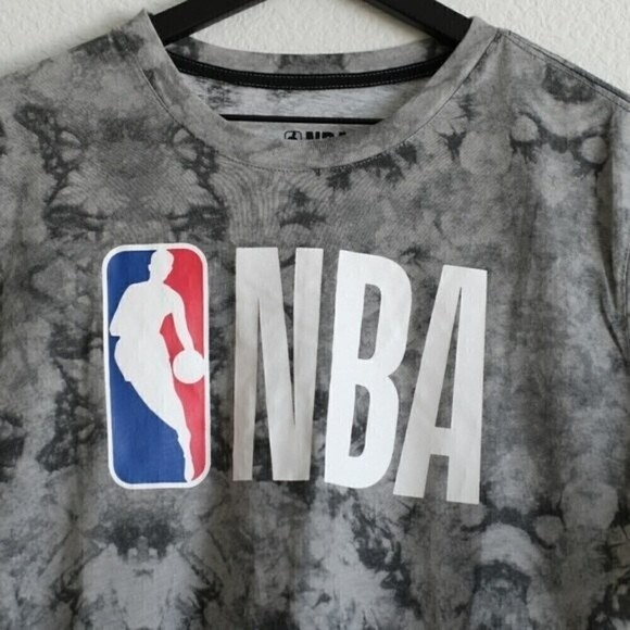 New! NBA Basketball Short Sleeve T Shirt - Picture 3 of 7